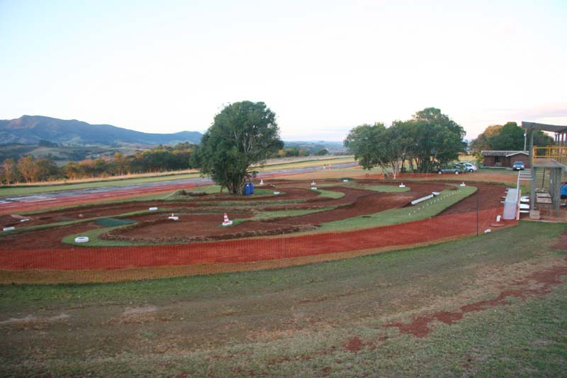 A PISTA ESTA PRONTA