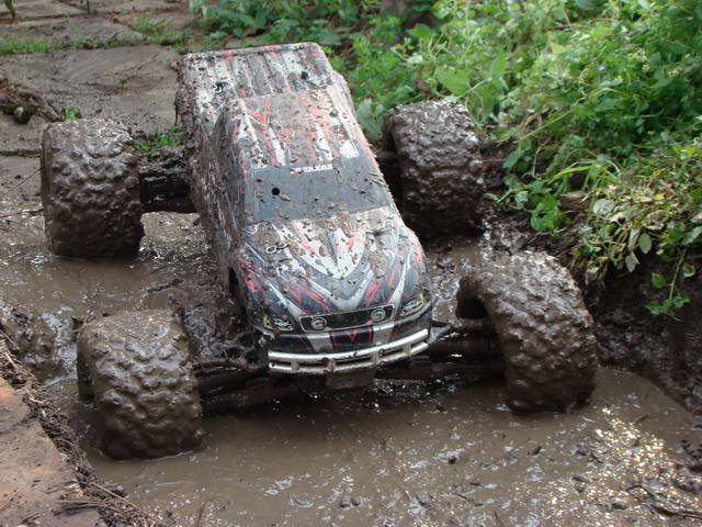 E-maxx 2