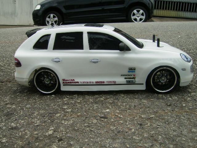 Porsche Cayenne
<br />
<br /> Tinta vinilica bca. pura,rsrsrsrsr
