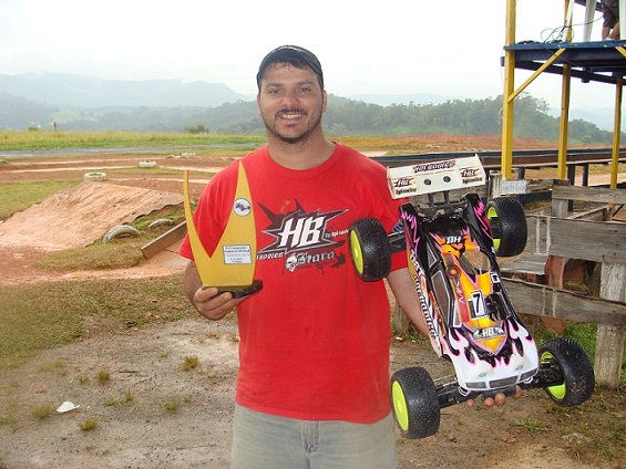 1º lugar truggy.jpg