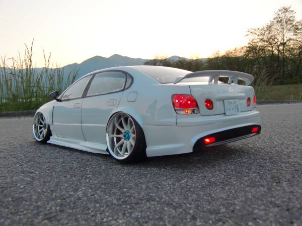 lx1.jpg