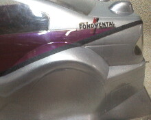 lateral parta, vinho e preto