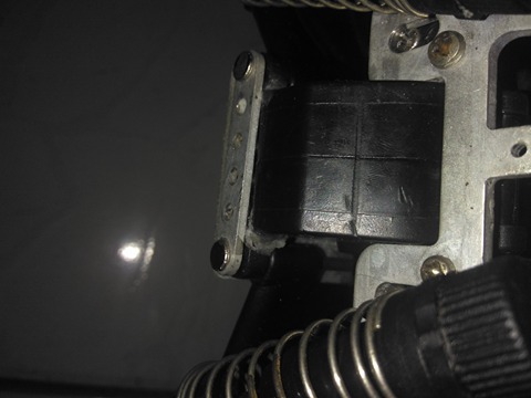 Caixas dos diferencias está quebrado também onde é parafusado o chassis.